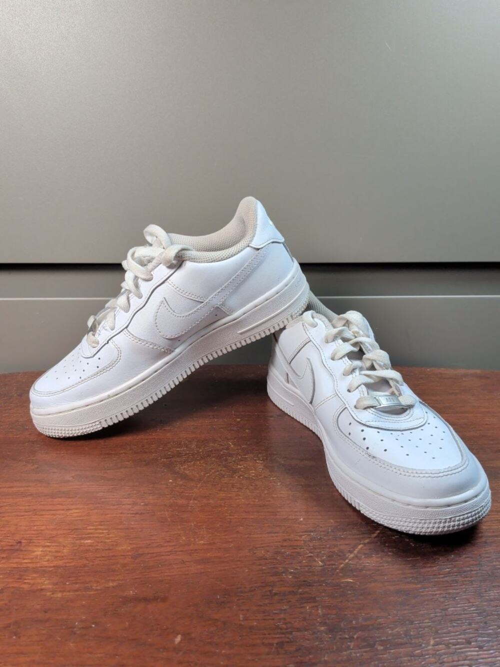 Nike Air Force 1 Low GS Triple White DH2920-111 White Leather EU 37.5 US 5Y